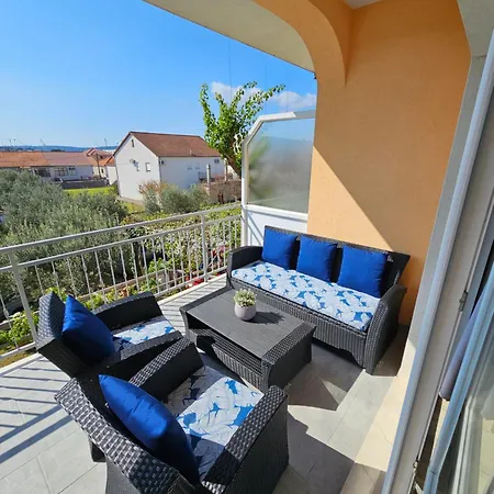 Apartments Grgic Trogir Exterior photo
